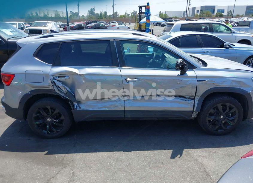 Photo 6 of 2023 Volkswagen Taos 1.5T SE (VIN 3VVEX7B29PM352544)