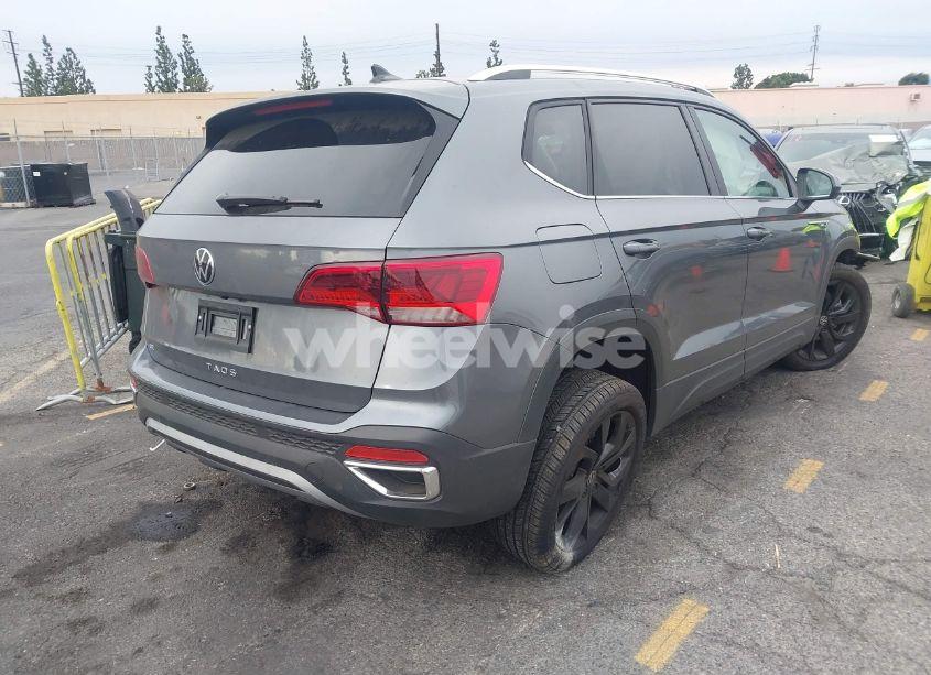 Photo 4 of 2024 Volkswagen Taos 1.5T SE (VIN 3VVEX7B2XRM060209)