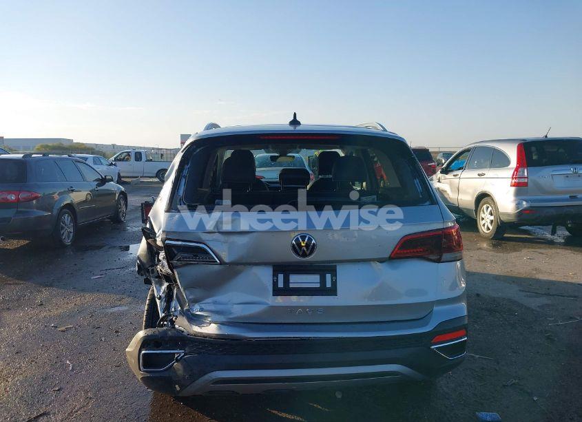 Photo 16 of 2024 Volkswagen Taos 1.5T SE (VIN 3VVEX7B2XRM102507)