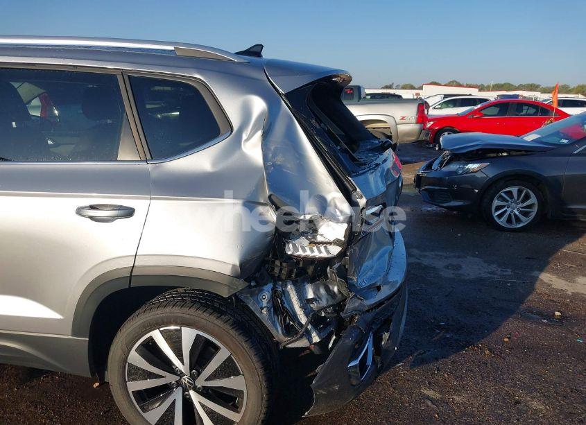 Photo 6 of 2024 Volkswagen Taos 1.5T SE (VIN 3VVEX7B2XRM102507)