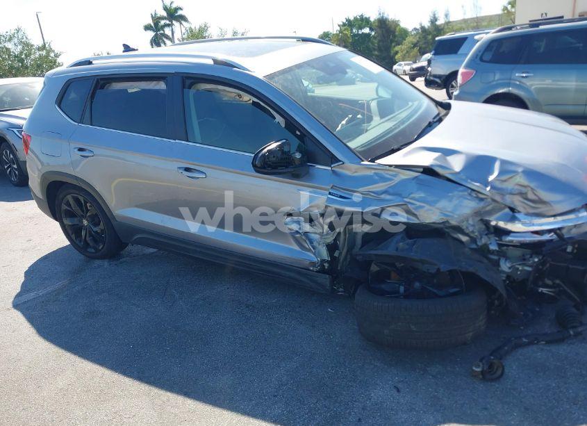 Photo 6 of 2024 Volkswagen Taos 1.5T SE (VIN 3VVEX7B2XRM129089)