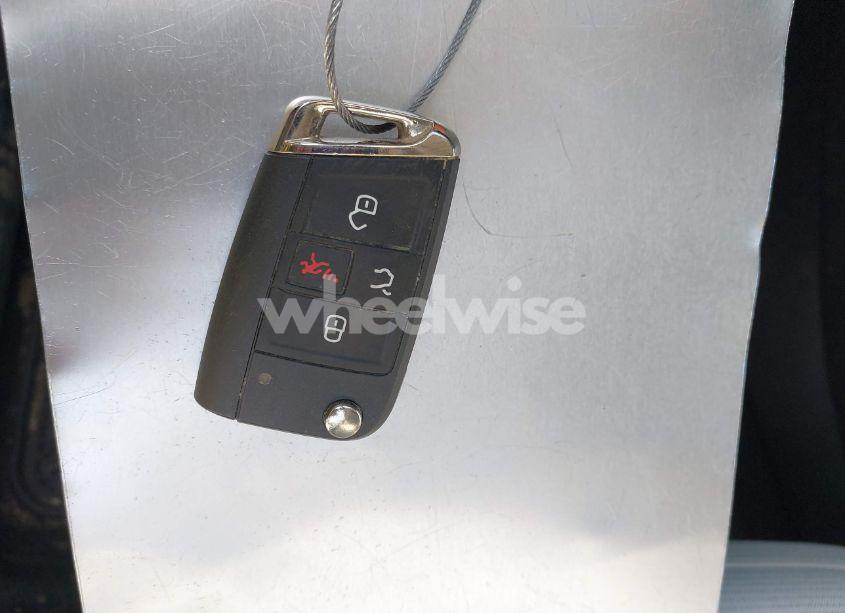 Photo 11 of 2024 Volkswagen Tiguan 2.0T S (VIN 3VVFB7AX0RM048747)