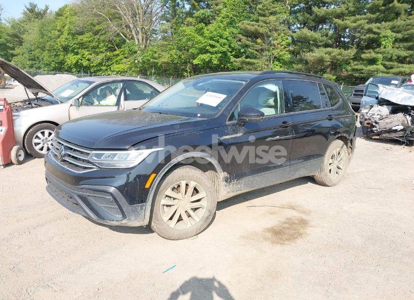 Photo 2 of 2024 Volkswagen Tiguan 2.0T S (VIN 3VVFB7AX0RM048747)