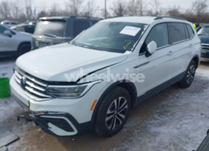 Photo 2 of 2024 Volkswagen Tiguan 2.0T S (VIN 3VVFB7AX1RM103822)