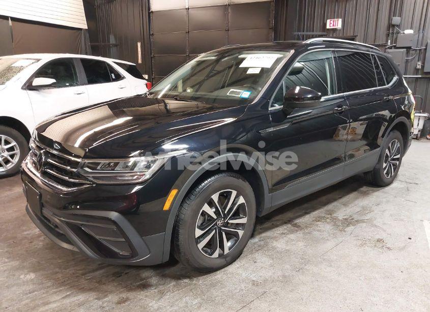 Photo 2 of 2024 Volkswagen Tiguan 2.0T S (VIN 3VVFB7AX2RM134769)