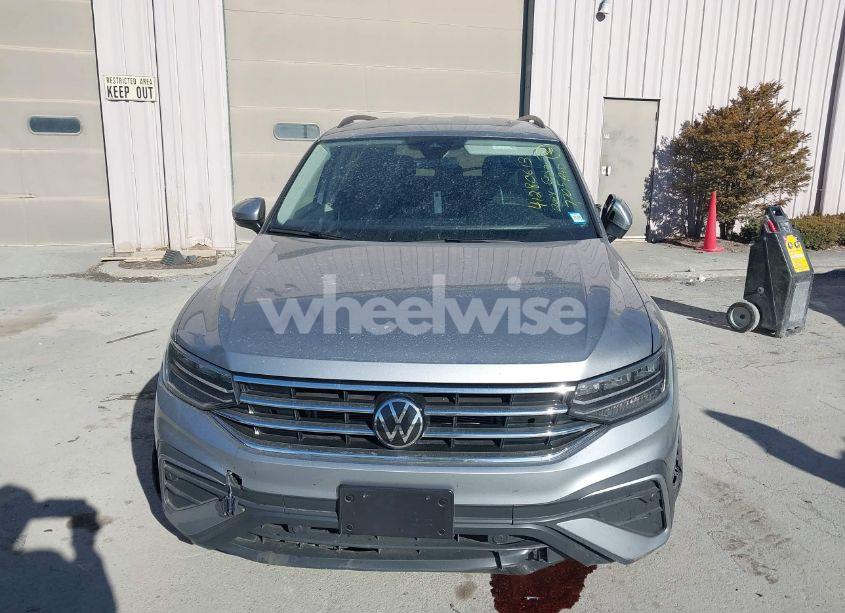 Photo 12 of 2024 Volkswagen Tiguan 2.0T S (VIN 3VVFB7AX3RM045163)