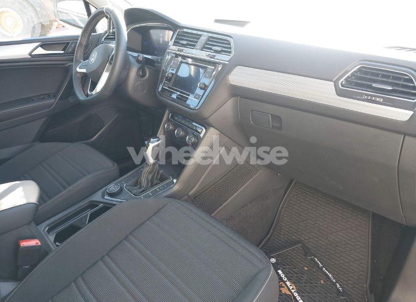Photo 5 of 2024 Volkswagen Tiguan 2.0T S (VIN 3VVFB7AX3RM045163)