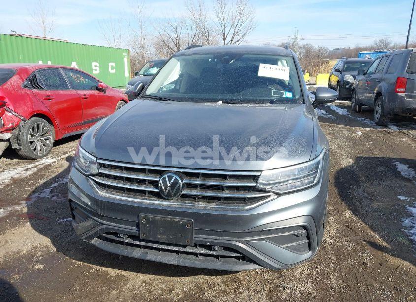 Photo 12 of 2024 Volkswagen Tiguan 2.0T S (VIN 3VVFB7AX4RM022152)