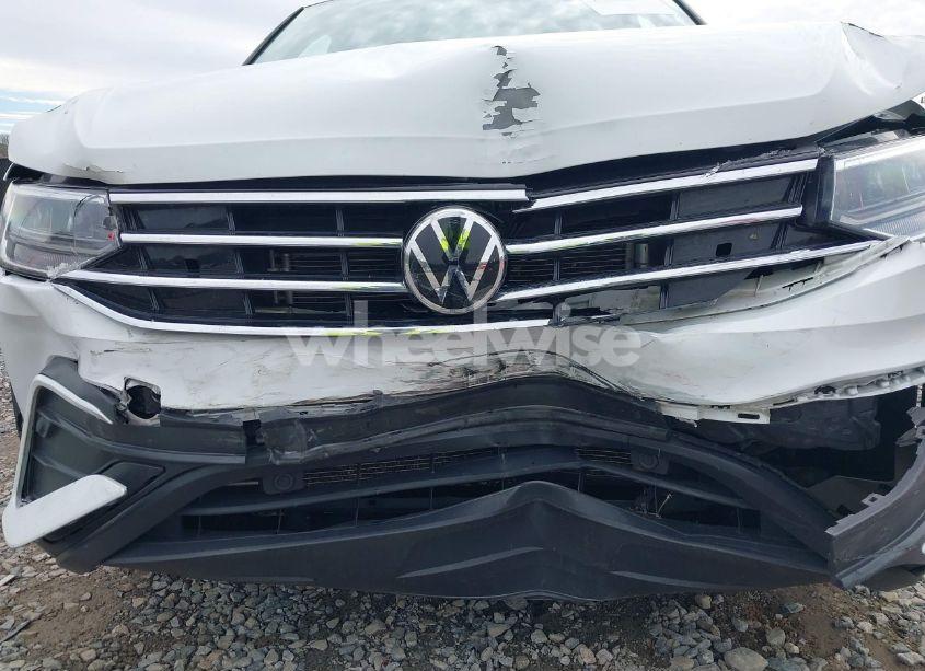 Photo 6 of 2024 Volkswagen Tiguan 2.0T S (VIN 3VVFB7AX9RM029971)