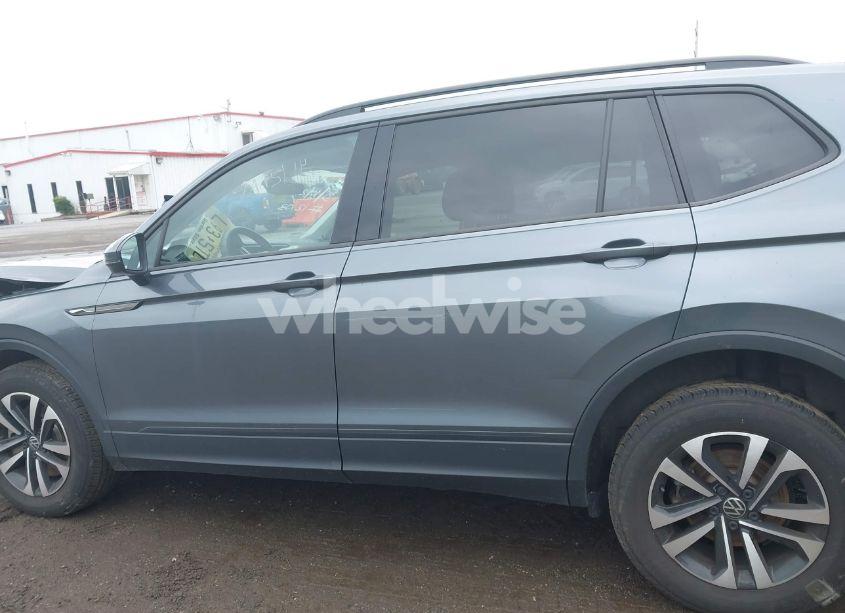 Photo 14 of 2024 Volkswagen Tiguan 2.0T S (VIN 3VVFB7AX9RM041943)