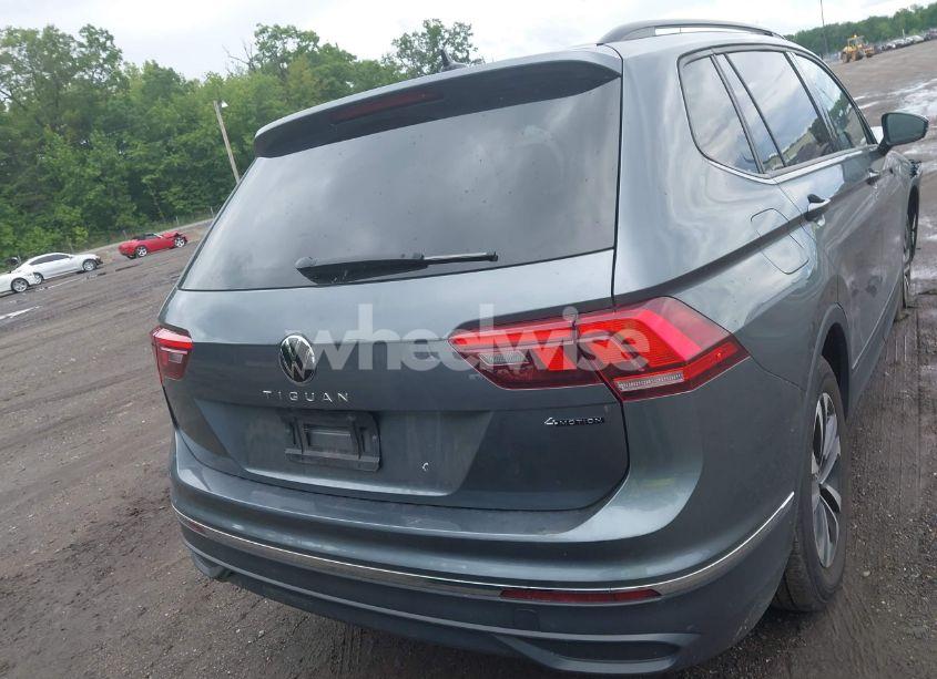 Photo 16 of 2024 Volkswagen Tiguan 2.0T S (VIN 3VVFB7AX9RM041943)