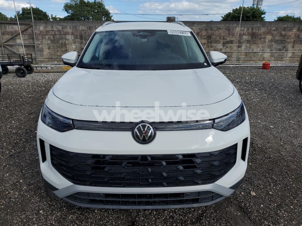 Photo 5 of 2026 VOLKSWAGEN TIGUAN SE (VIN 3VVFR7RMXTM014795)