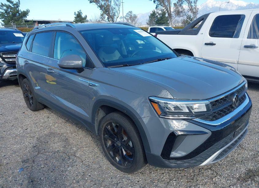 2022 Volkswagen Taos 1.5T SE (VIN 3VVLX7B20NM093253) main photo