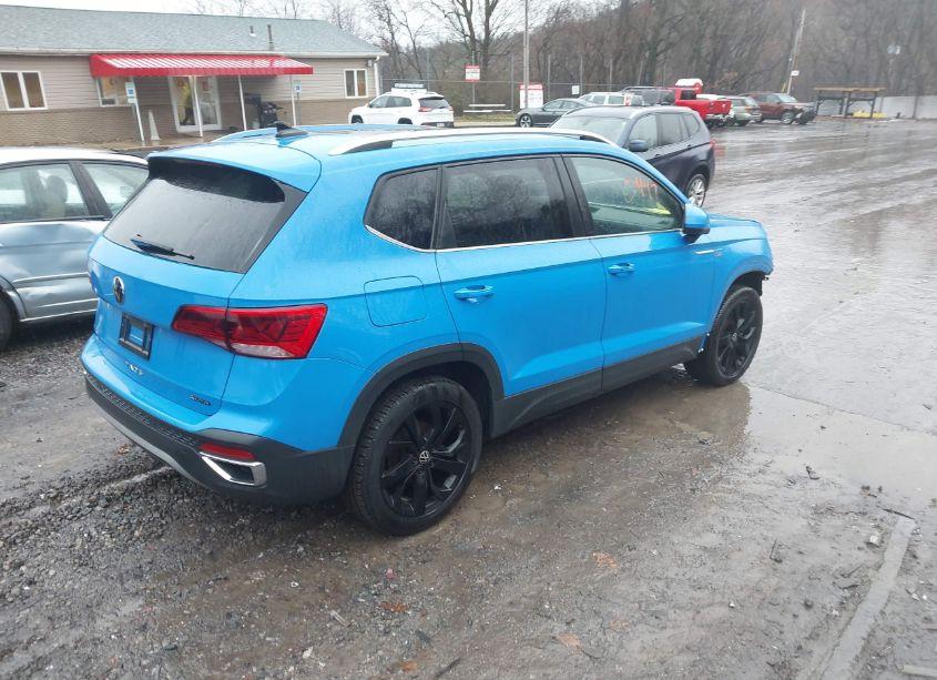 Photo 4 of 2022 Volkswagen Taos 1.5T SE (VIN 3VVLX7B22NM040697)