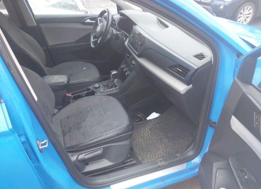 Photo 5 of 2022 Volkswagen Taos 1.5T SE (VIN 3VVLX7B22NM040697)