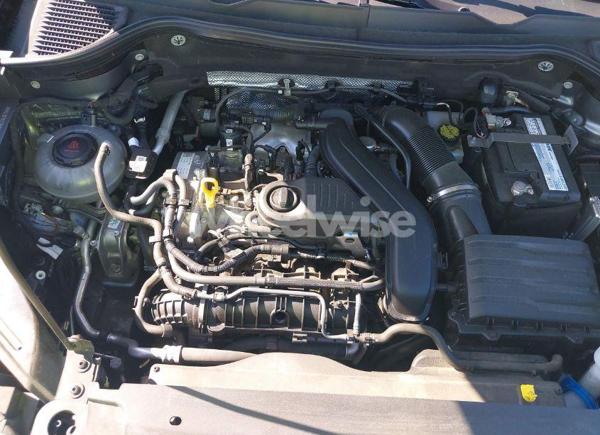 Photo 10 of 2022 Volkswagen Taos 1.5T SE (VIN 3VVLX7B23NM083106)
