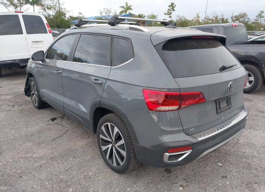 Photo 3 of 2022 Volkswagen Taos 1.5T SE (VIN 3VVLX7B24NM087892)