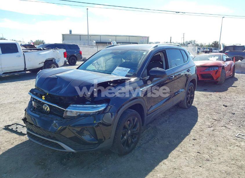 2022 Volkswagen Taos 1.5T SE (VIN 3VVLX7B25NM002848) main photo