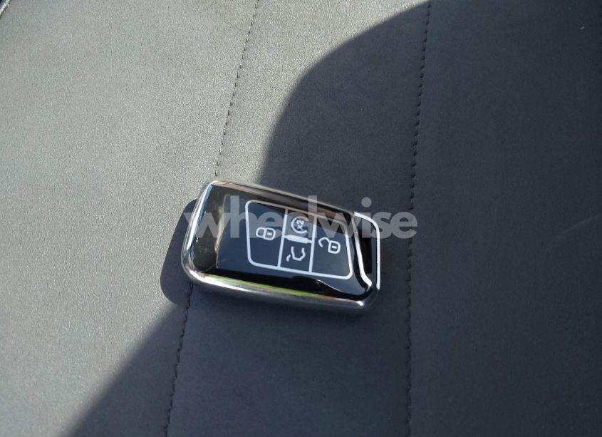 Photo 10 of 2022 Volkswagen Taos 1.5T SE (VIN 3VVLX7B25NM002848)