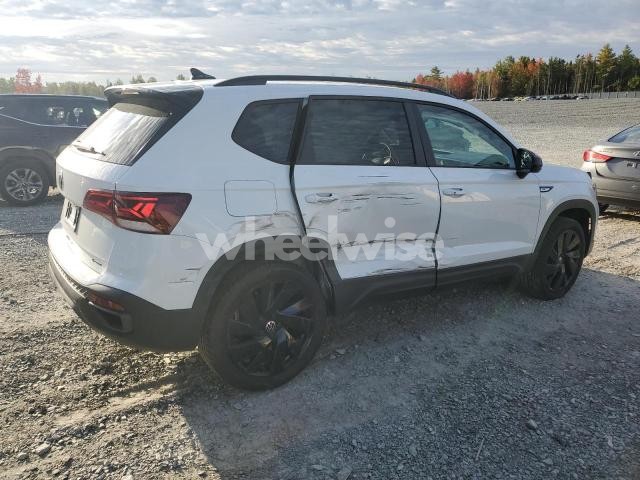 Photo 4 of 2024 VOLKSWAGEN TAOS SE N/A (VIN 3VVLX7B25RM131419)