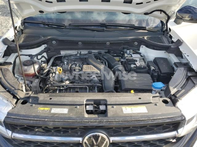 Photo 5 of 2024 VOLKSWAGEN TAOS SE N/A (VIN 3VVLX7B25RM131419)