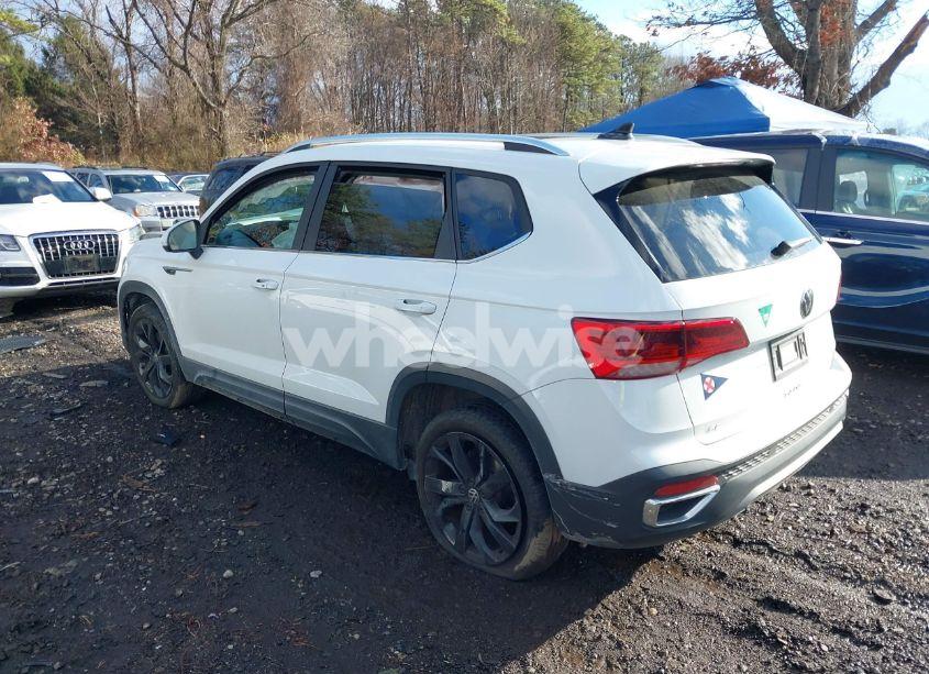 Photo 13 of 2022 Volkswagen Taos 1.5T SE (VIN 3VVLX7B26NM004558)