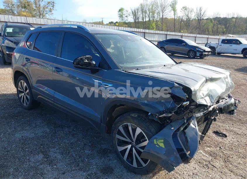 2022 Volkswagen Taos 1.5T SE (VIN 3VVLX7B26NM077297) main photo