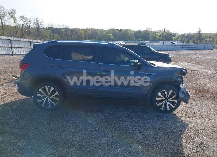 Photo 14 of 2022 Volkswagen Taos 1.5T SE (VIN 3VVLX7B26NM077297)