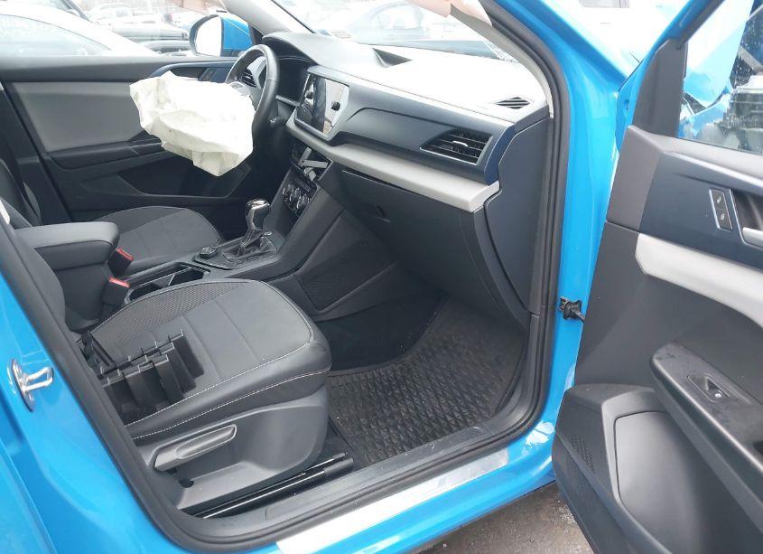 Photo 5 of 2022 Volkswagen Taos 1.5T SE (VIN 3VVLX7B27NM038198)