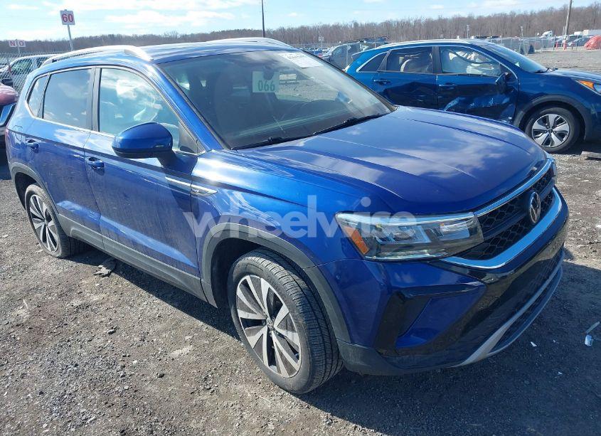 2022 Volkswagen Taos 1.5T SE (VIN 3VVLX7B28NM099124) main photo