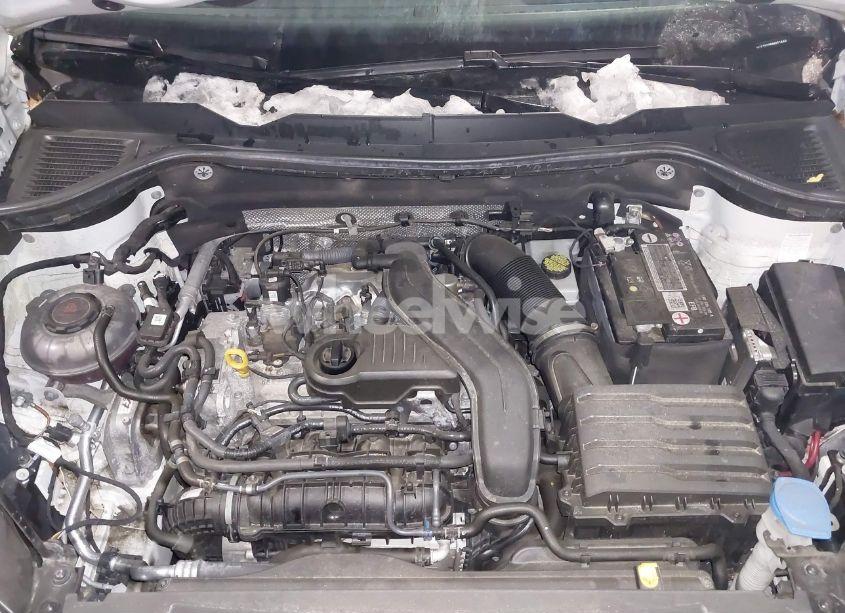 Photo 10 of 2022 Volkswagen Taos 1.5T SE (VIN 3VVLX7B29NM021449)