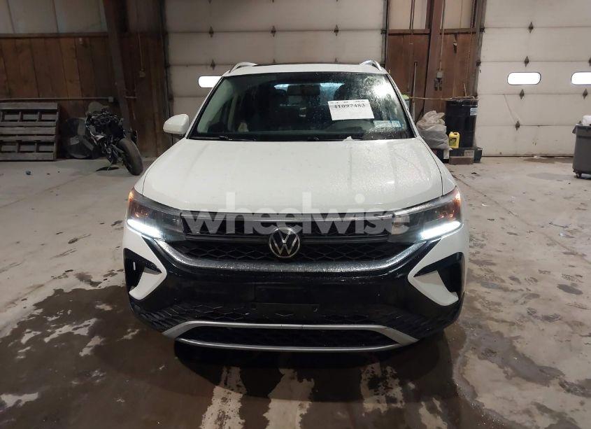 Photo 12 of 2022 Volkswagen Taos 1.5T SE (VIN 3VVLX7B29NM021449)