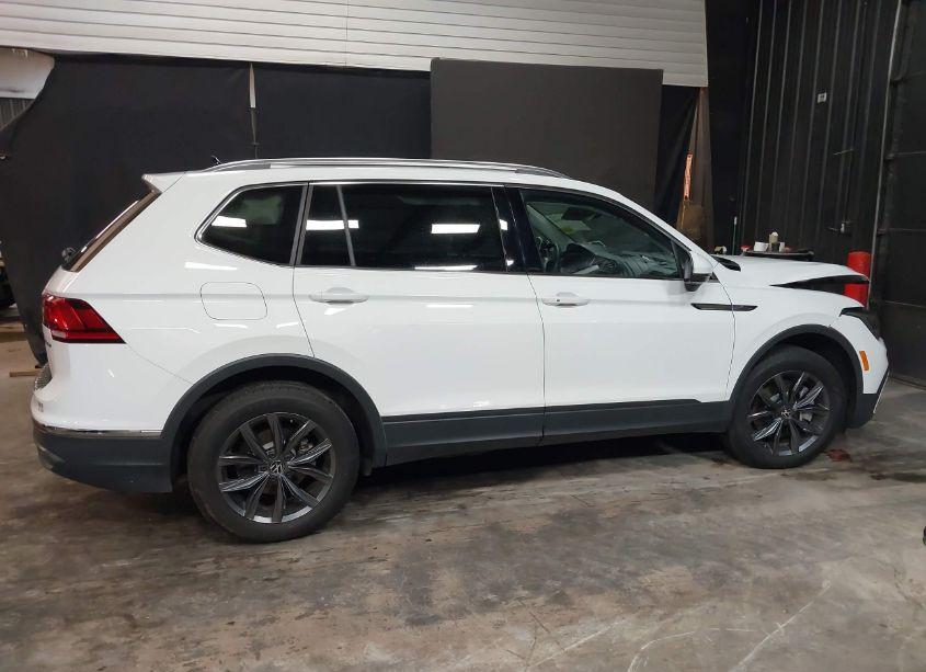 Photo 13 of 2024 Volkswagen Tiguan 2.0T SE/WOLFSBURG EDITION (VIN 3VVMB7AX0RM026819)