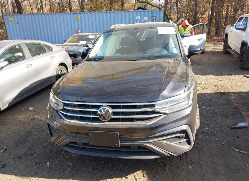Photo 12 of 2024 Volkswagen Tiguan 2.0T SE/WOLFSBURG EDITION (VIN 3VVMB7AX1RM090867)