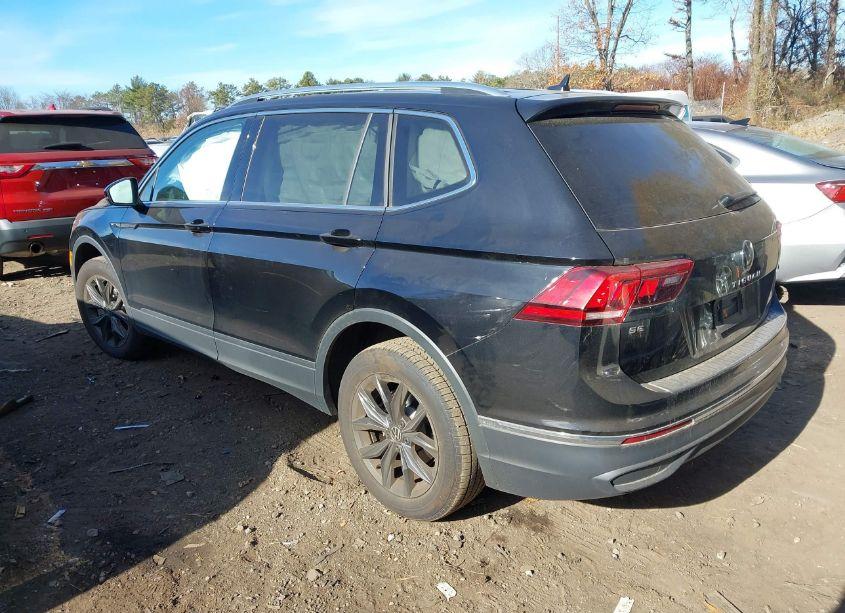 Photo 3 of 2024 Volkswagen Tiguan 2.0T SE/WOLFSBURG EDITION (VIN 3VVMB7AX1RM090867)