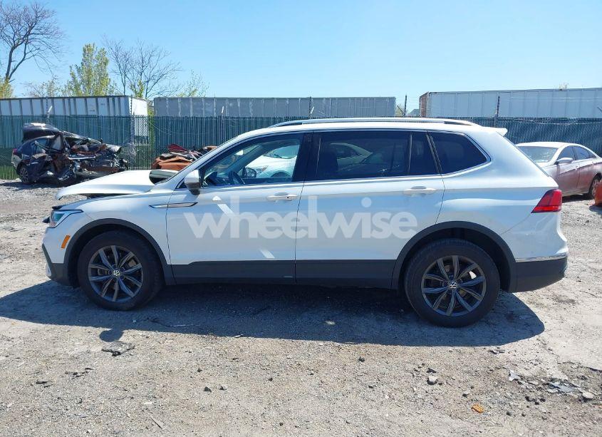 Photo 13 of 2023 Volkswagen Tiguan 2.0T SE (VIN 3VVMB7AX4PM128427)