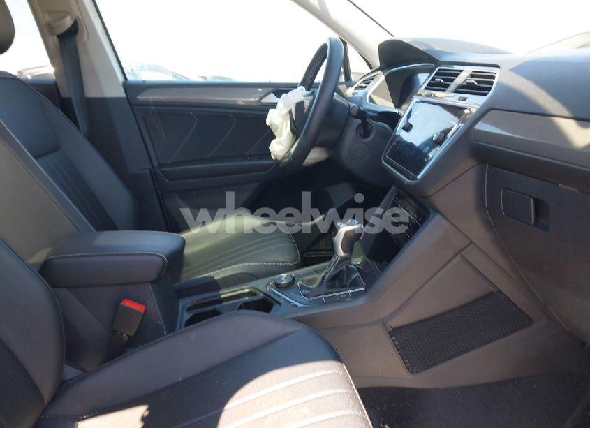 Photo 5 of 2023 Volkswagen Tiguan 2.0T SE (VIN 3VVMB7AX4PM128427)