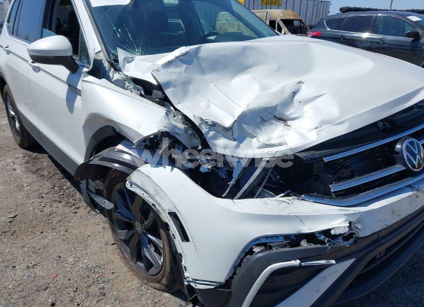 Photo 6 of 2023 Volkswagen Tiguan 2.0T SE (VIN 3VVMB7AX4PM128427)