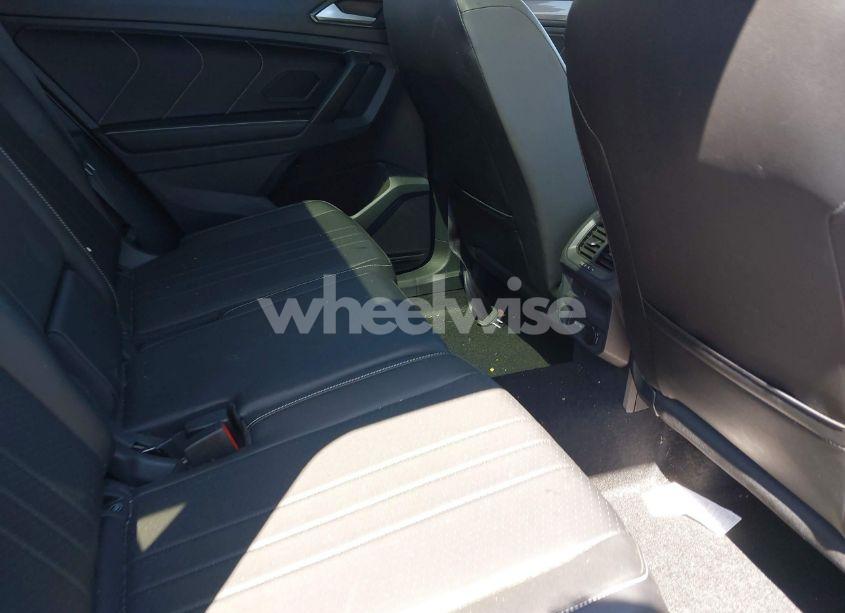 Photo 8 of 2023 Volkswagen Tiguan 2.0T SE (VIN 3VVMB7AX4PM128427)