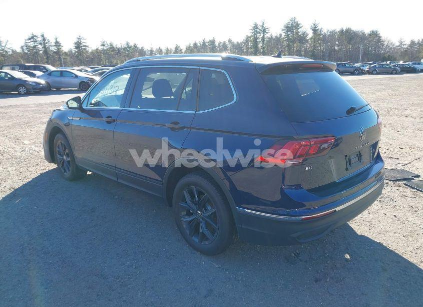 Photo 3 of 2024 Volkswagen Tiguan 2.0T SE/WOLFSBURG EDITION (VIN 3VVMB7AX4RM108794)