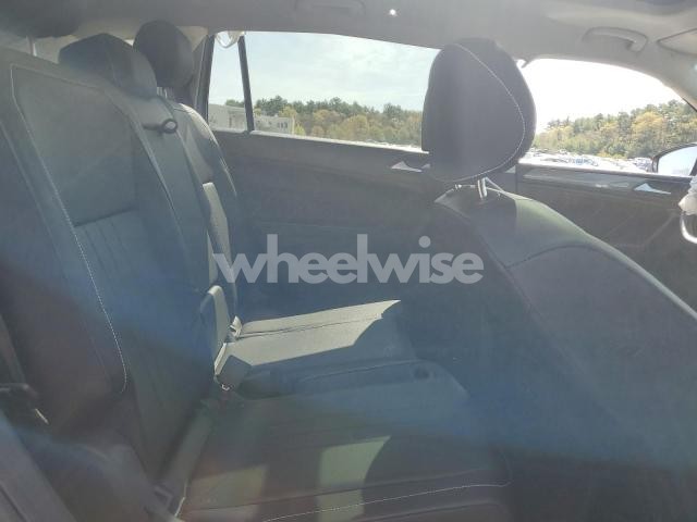 Photo 4 of 2024 VOLKSWAGEN TIGUAN SE (VIN 3VVMB7AX4RM166985)