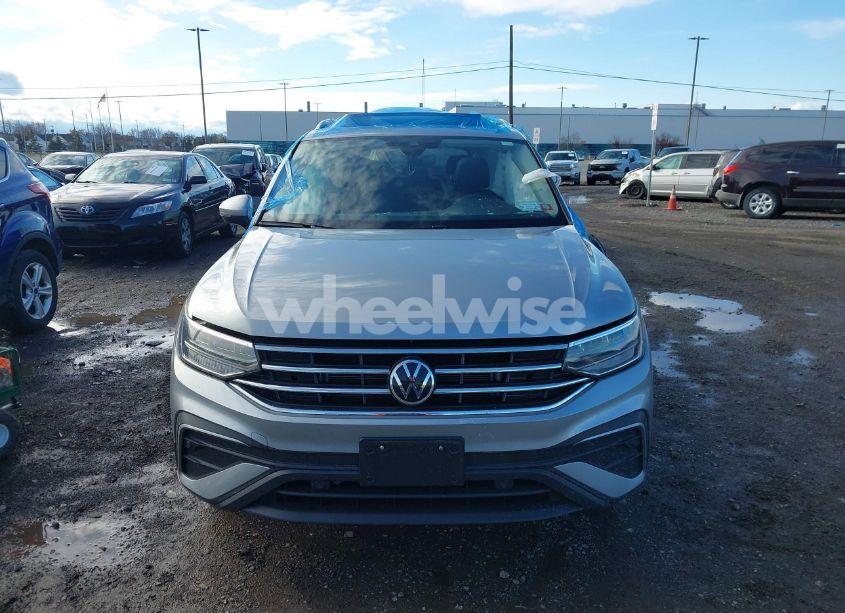 Photo 12 of 2024 Volkswagen Tiguan 2.0T SE/WOLFSBURG EDITION (VIN 3VVMB7AX5RM015041)