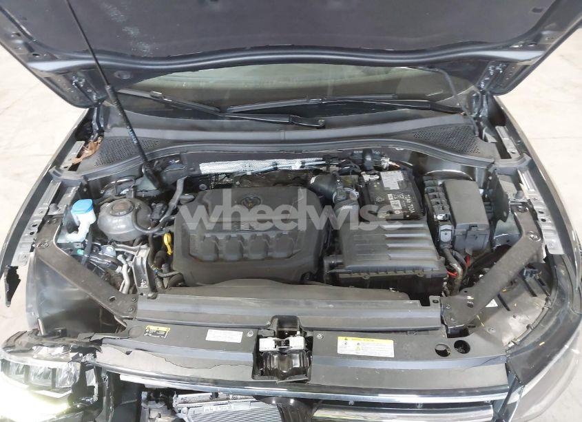 Photo 10 of 2024 Volkswagen Tiguan 2.0T SE/2.0T WOLFSBURG EDITION (VIN 3VVMB7AX5RM057189)