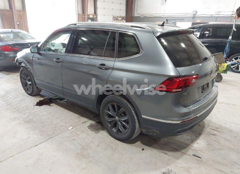 Photo 3 of 2024 Volkswagen Tiguan 2.0T SE/2.0T WOLFSBURG EDITION (VIN 3VVMB7AX5RM057189)