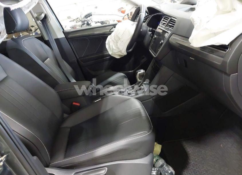 Photo 5 of 2024 Volkswagen Tiguan 2.0T SE/2.0T WOLFSBURG EDITION (VIN 3VVMB7AX5RM057189)