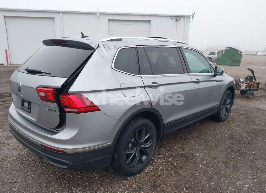 Photo 4 of 2024 Volkswagen Tiguan 2.0T SE/2.0T WOLFSBURG EDITION (VIN 3VVMB7AX5RM185299)