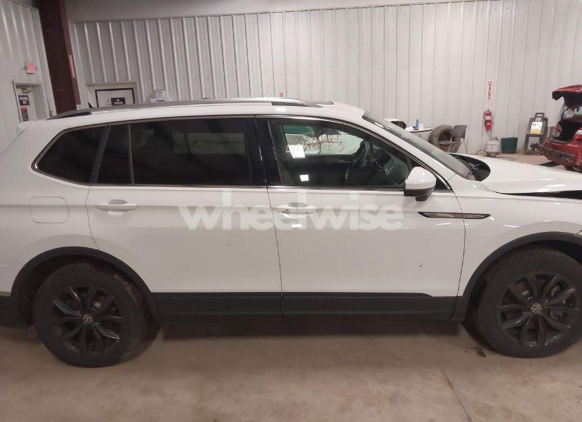 Photo 13 of 2024 Volkswagen Tiguan 2.0T SE/2.0T WOLFSBURG EDITION (VIN 3VVMB7AX6RM135219)