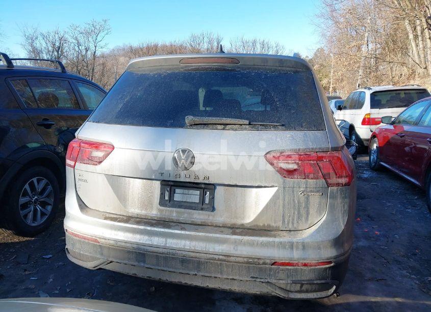 Photo 17 of 2023 Volkswagen Tiguan 2.0T SE (VIN 3VVMB7AX7PM017807)