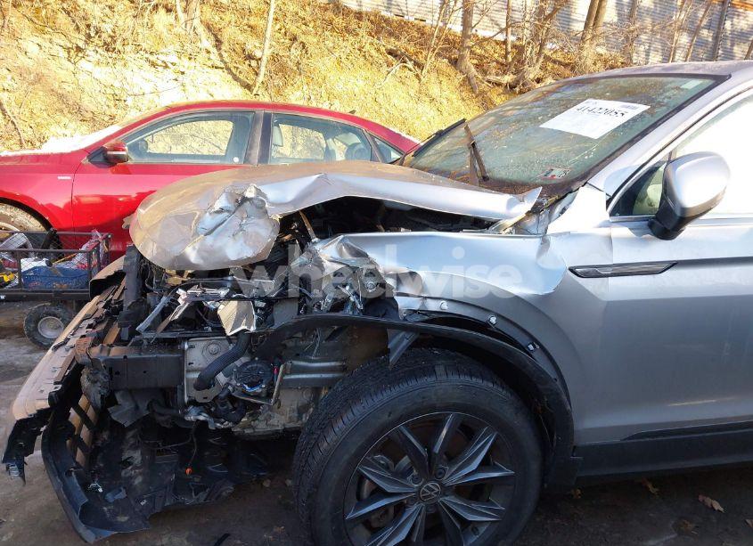 Photo 18 of 2023 Volkswagen Tiguan 2.0T SE (VIN 3VVMB7AX7PM017807)