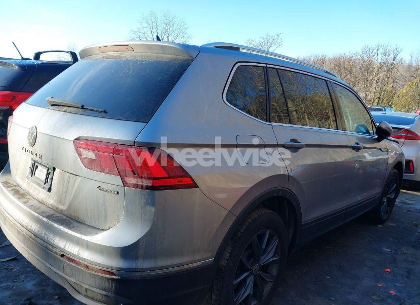 Photo 20 of 2023 Volkswagen Tiguan 2.0T SE (VIN 3VVMB7AX7PM017807)